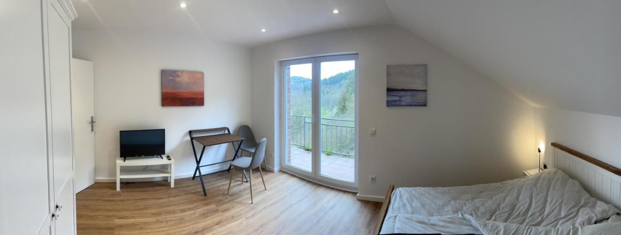 Ferienwohnung Traumhaus Am Wald 2 Daun Exterior foto
