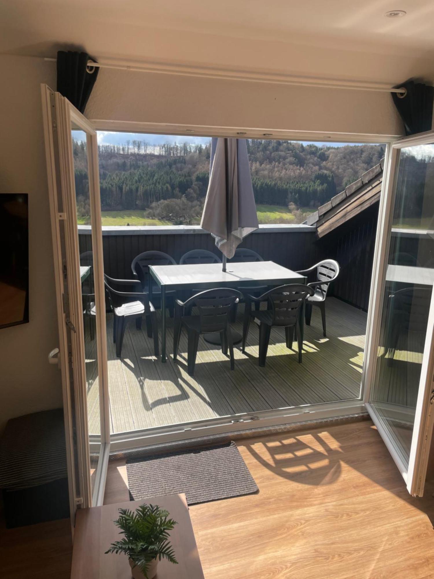 Ferienwohnung Traumhaus Am Wald 2 Daun Exterior foto